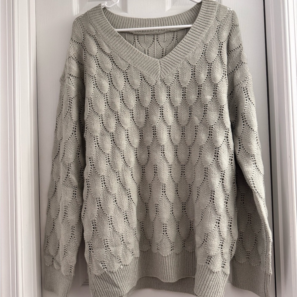 Elegant Gray Women's Sweater